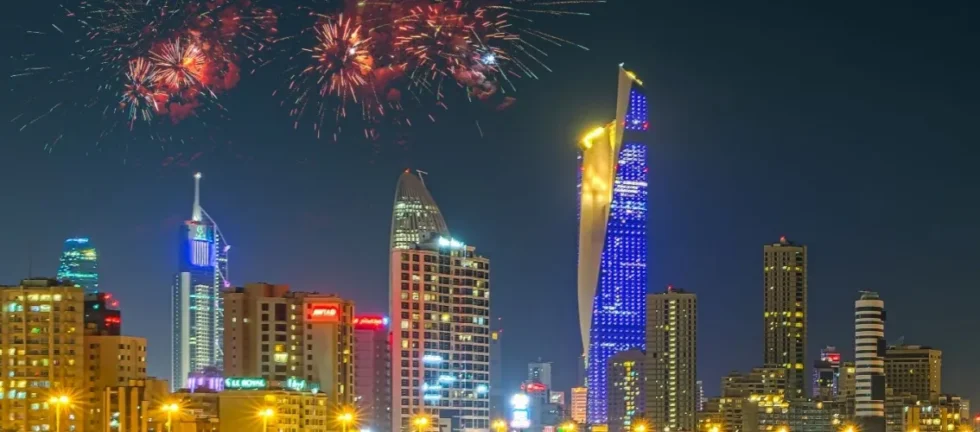Planning New Year celebrations in Kuwait? Here are the confirmed hotel events, dinner parties, and festive spots in Kuwait to celebrate 2025–2026 — from rooftop parties to live music dinners.