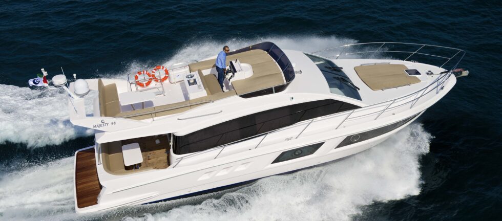 Looking for the best weekend yacht rental service in Kuwait? Discover top marinas, rental options, prices, and tips to plan a perfect yacht getaway in Kuwait.